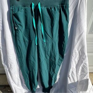 Figs Womens Callao Jogger Scrub Pants Caribbean blue. Size petite medium.